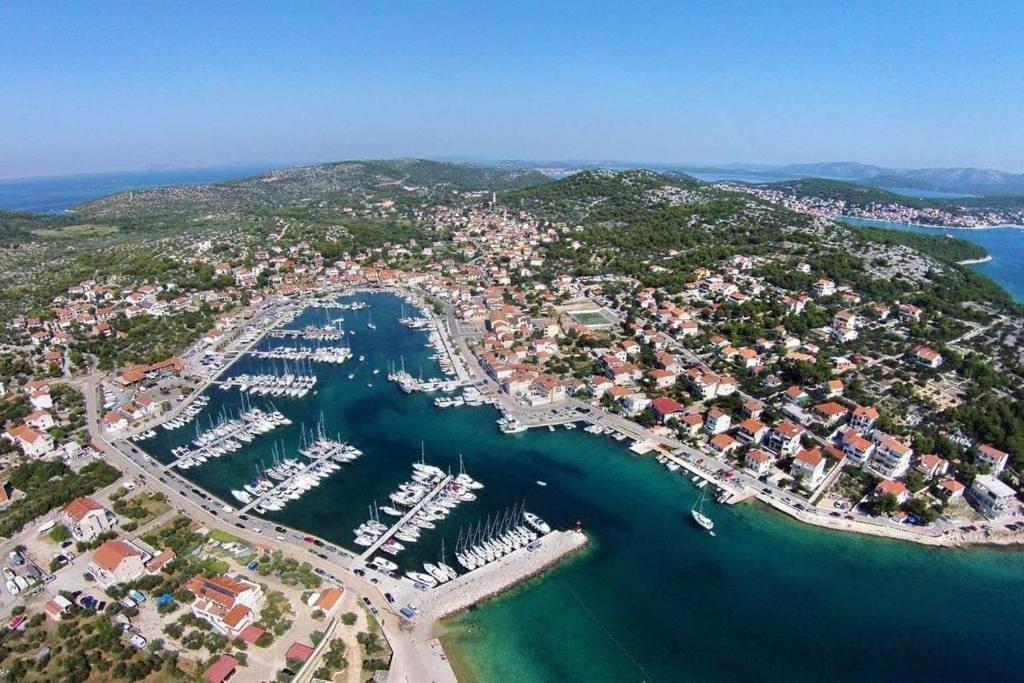 Apartman Marita Jezera Exteriér fotografie